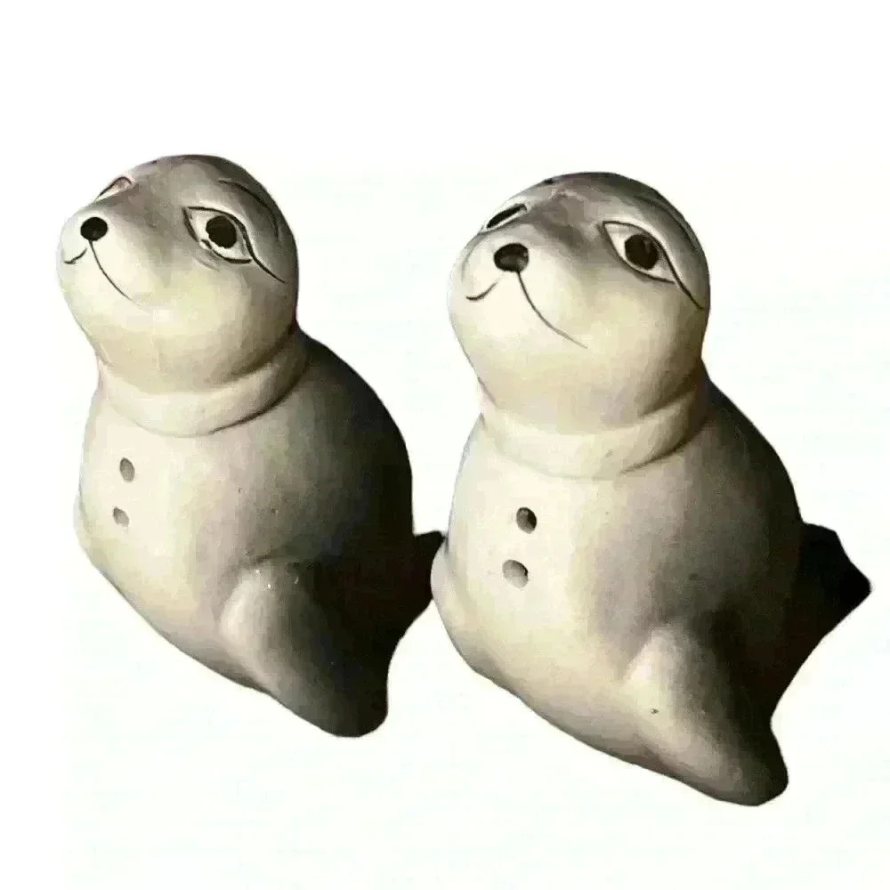 Vintage Ceramic Seals Salt & Pepper Shakers Set - Picture 10 of 11